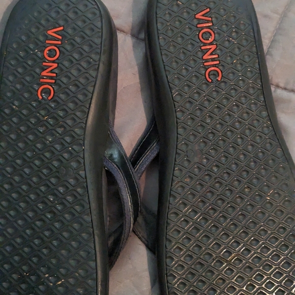 Vionic sandals - Picture 2 of 3